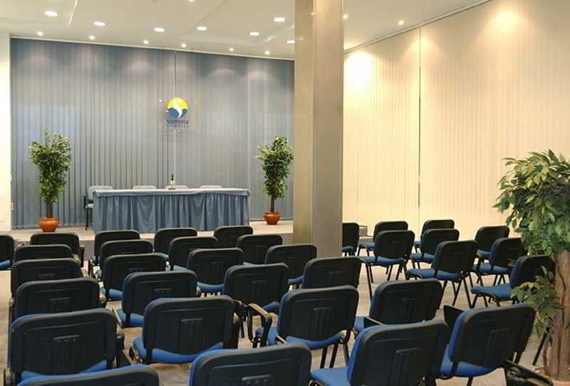 Kross Nuestra Senora De La Victoria Rincon de la Victoria Business photo
